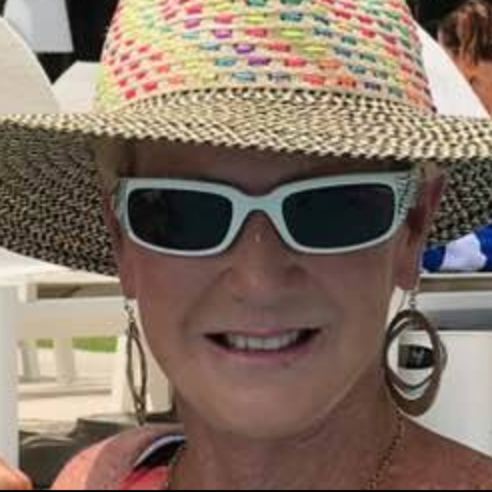 Meet your Posher, Debbie